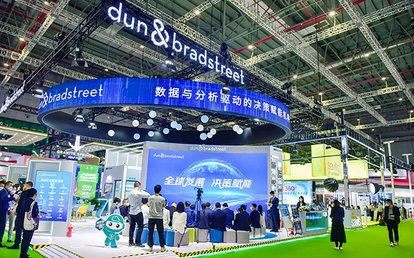 如何確保香港展位搭建設(shè)計(jì)在預(yù)算范圍內(nèi)完成？